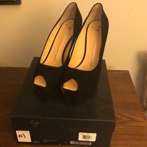 Brand new Giuseppe zanotti heels size 40